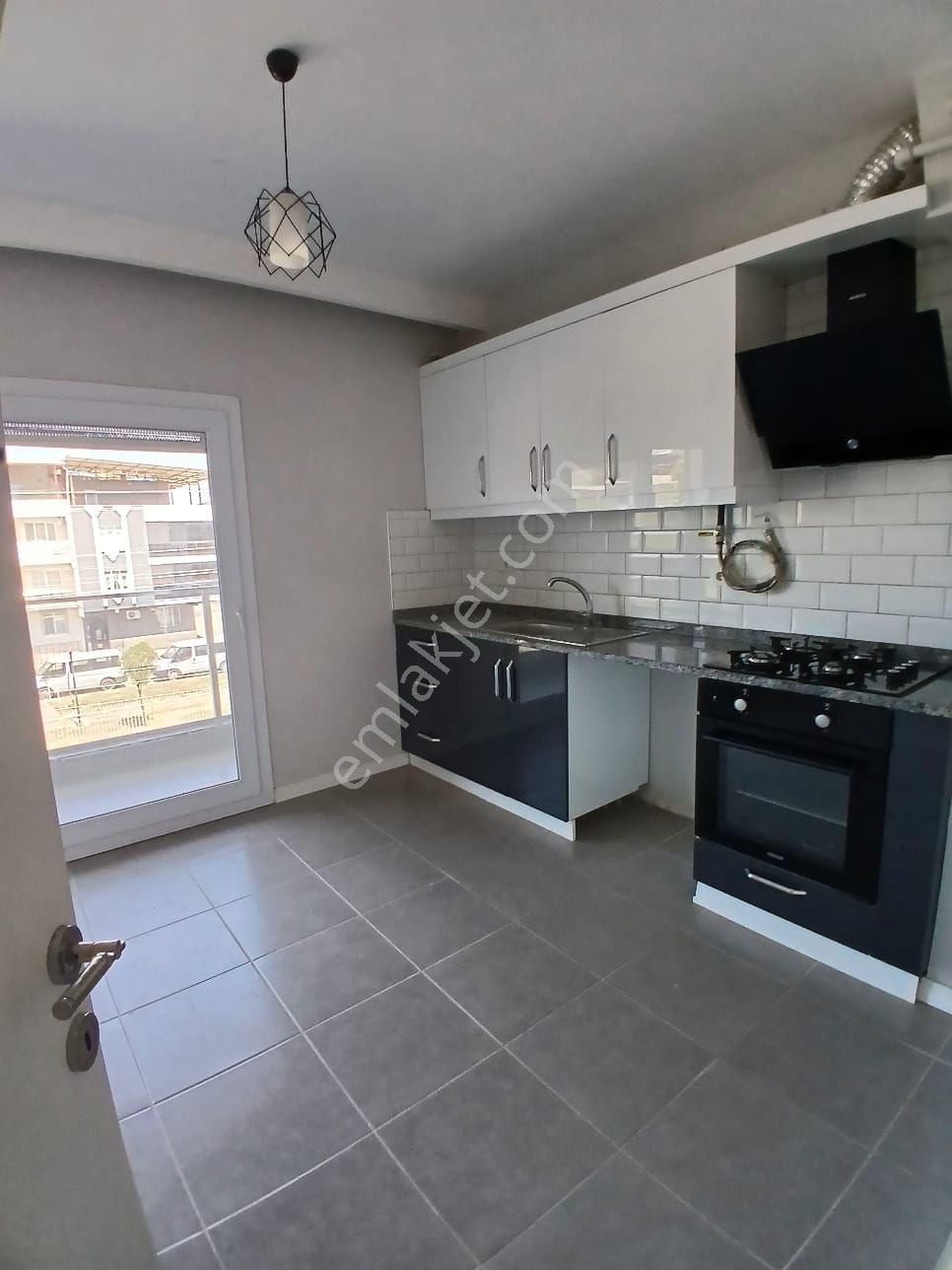 İzmir Torbalı Muratbey Mahallesinde 2+1 Arakat Daire Kiralık
