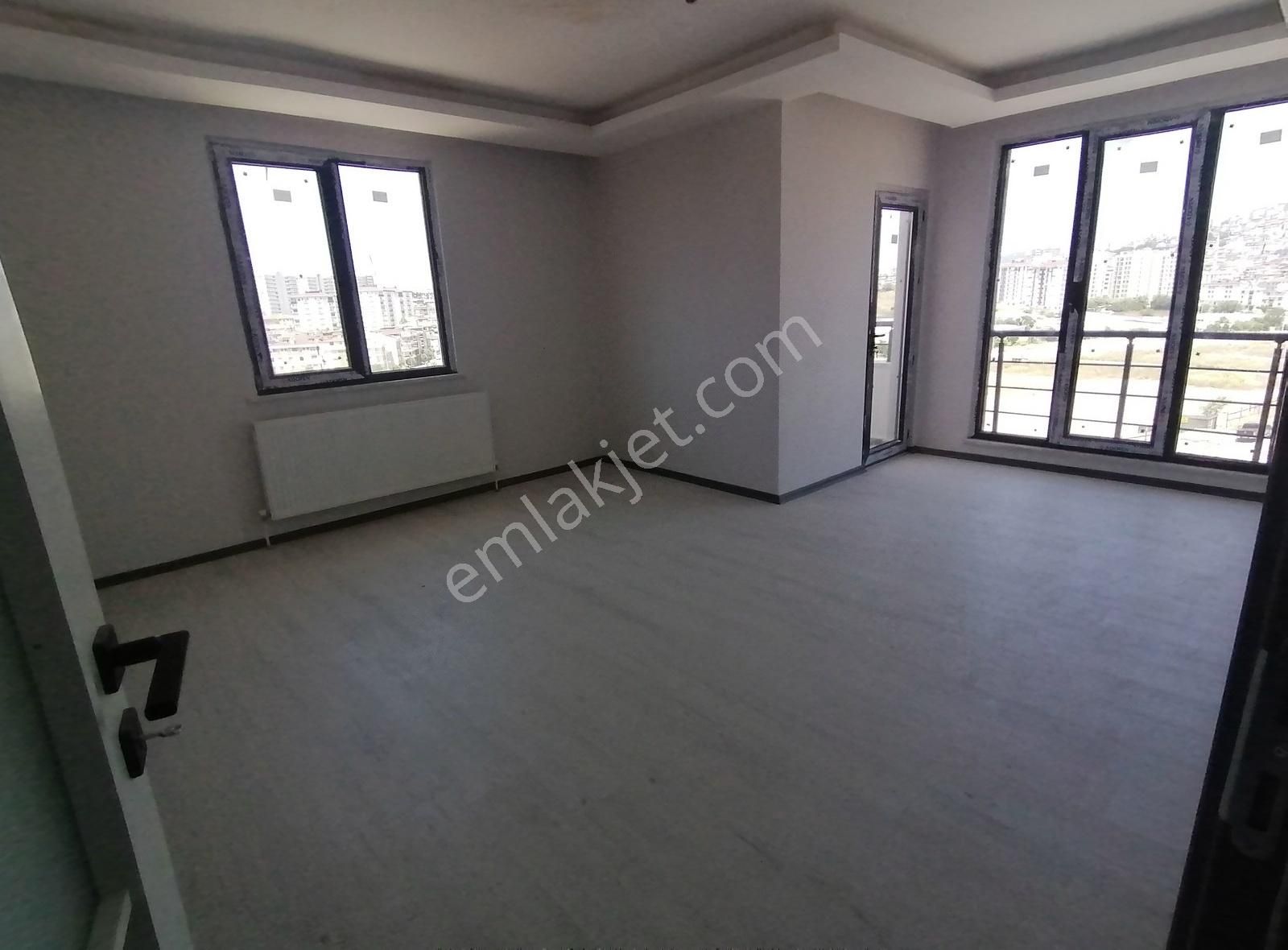 Sultanbeyli Mimarsinan Mah Satılık 5+1 Çatı Dubleks - Görsel 34