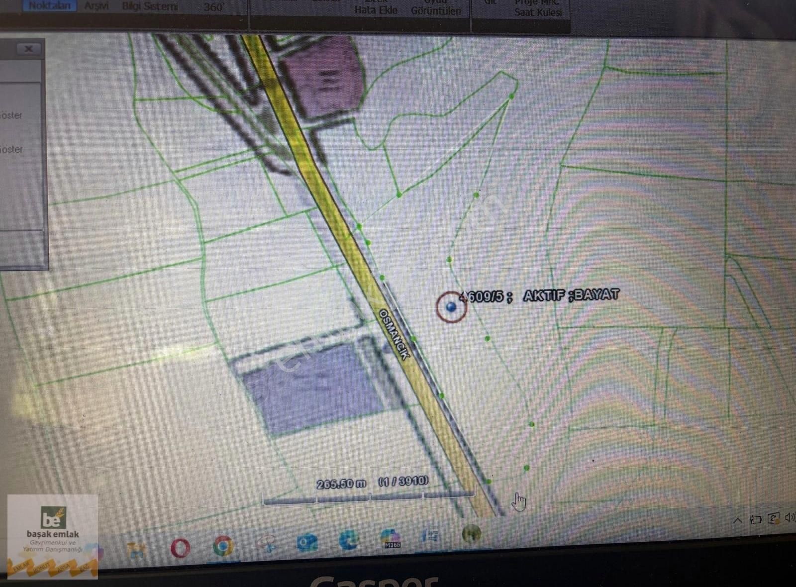 Osmancık Yolu Üzerinde İçinde Ev Olan Bahçe
