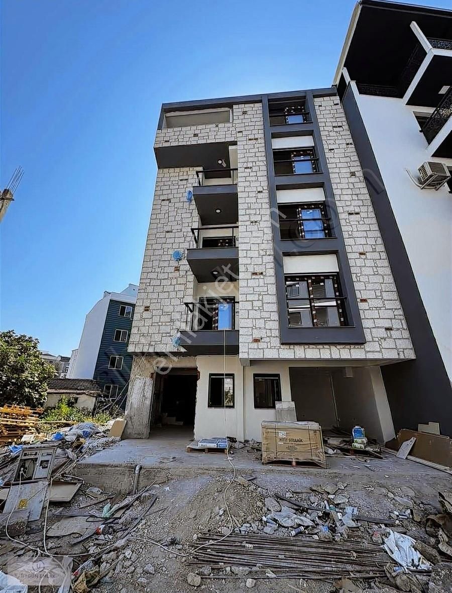 Menemen Seyrek'te Satılık Ara Kat Sıfır 1+1 Daire