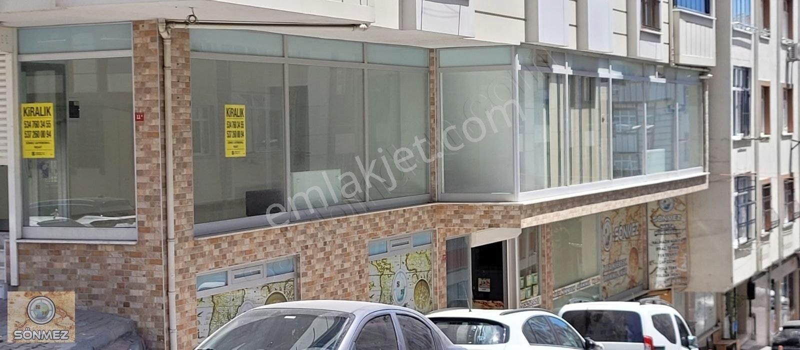 Arnavutköy Merkezde Kiralık Dükkan