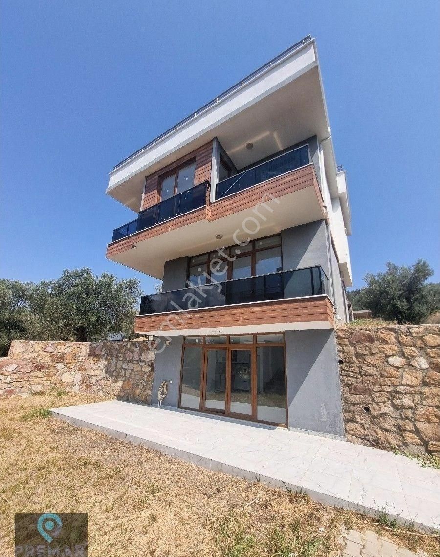 Premar Ayvada'dan Karaağaç Sahilde 3+2 Sıfır Tripleks Villa