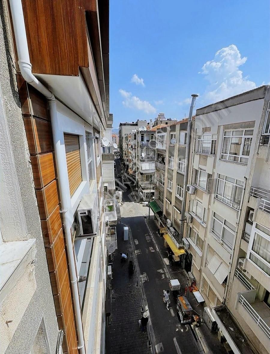 İzmir Karşıyaka Spotçular Sokağı Satılık Daire - Görsel 18