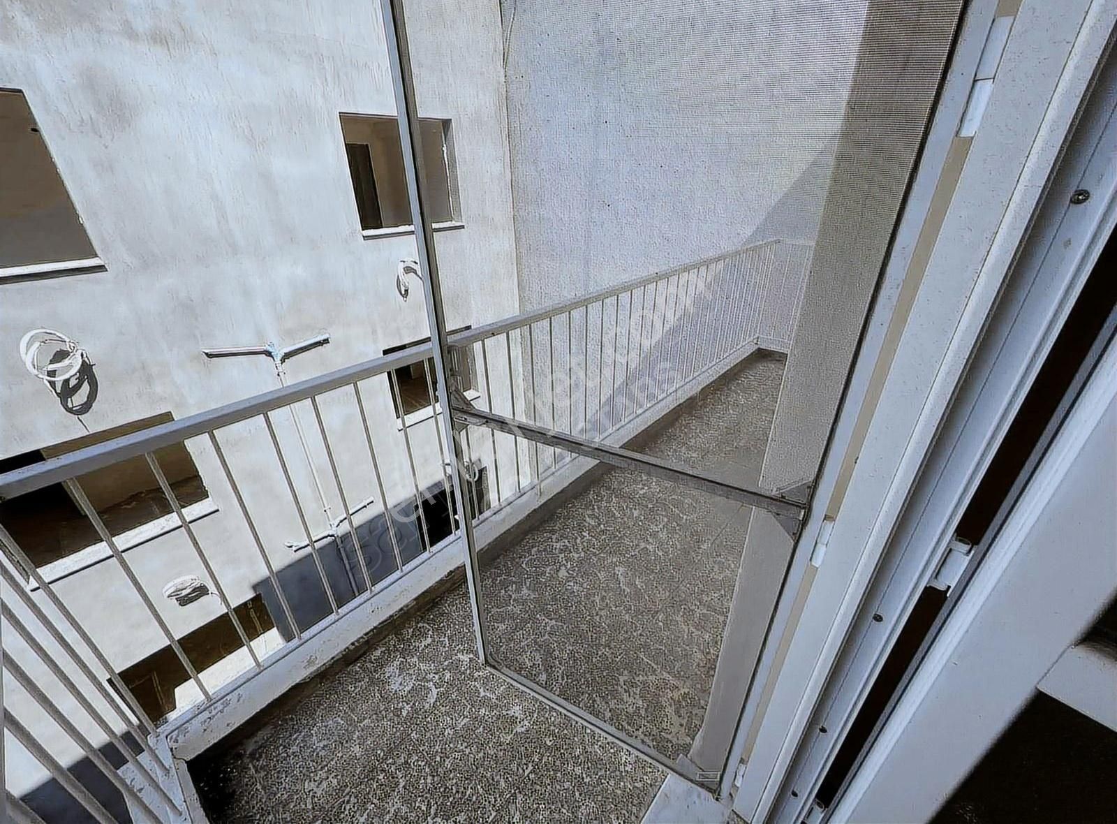 İzmir Karşıyaka Spotçular Sokağı Satılık Daire - Görsel 12