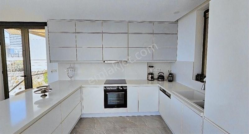 Bodrum Yalıkavakta Satılık Özel Havuzlu Deniz Manzaralı Dubleks - Görsel 13