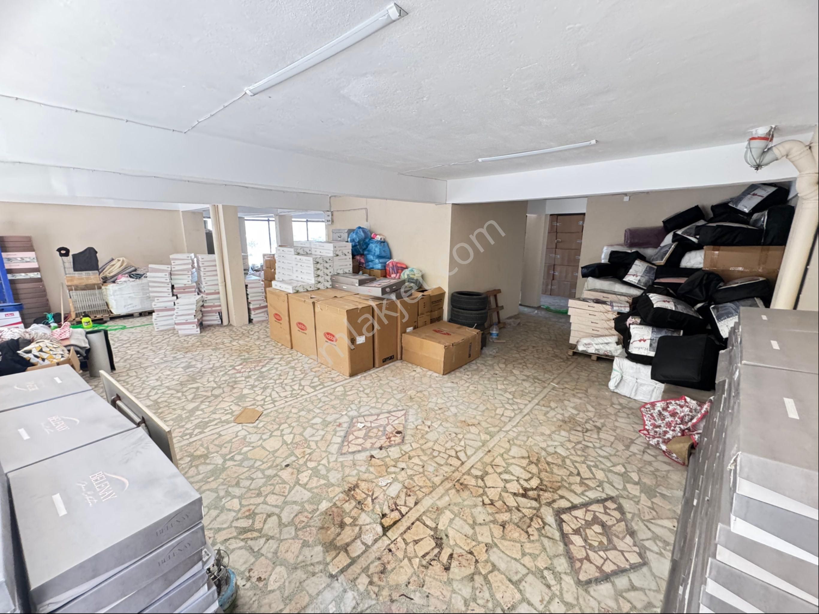 Zaferyapıdan Kiralıkgirişkatdükkan 200m2 Köşebaşı Caddecephe Sanayielektriklisultangaziesentepemahde - Görsel 5