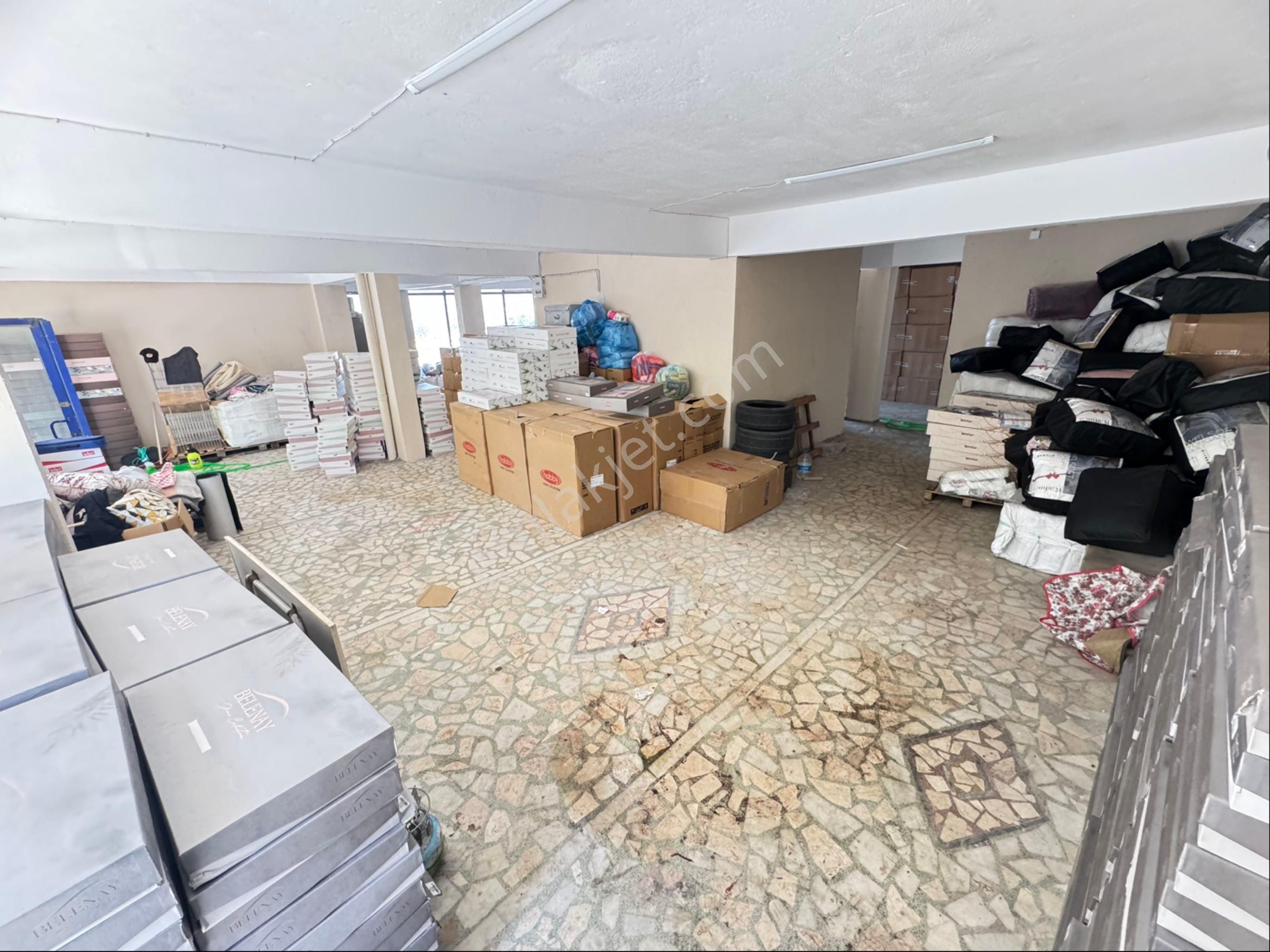 Zaferyapıdan Kiralıkgirişkatdükkan 200m2 Köşebaşı Caddecephe Sanayielektriklisultangaziesentepemahde - Görsel 8