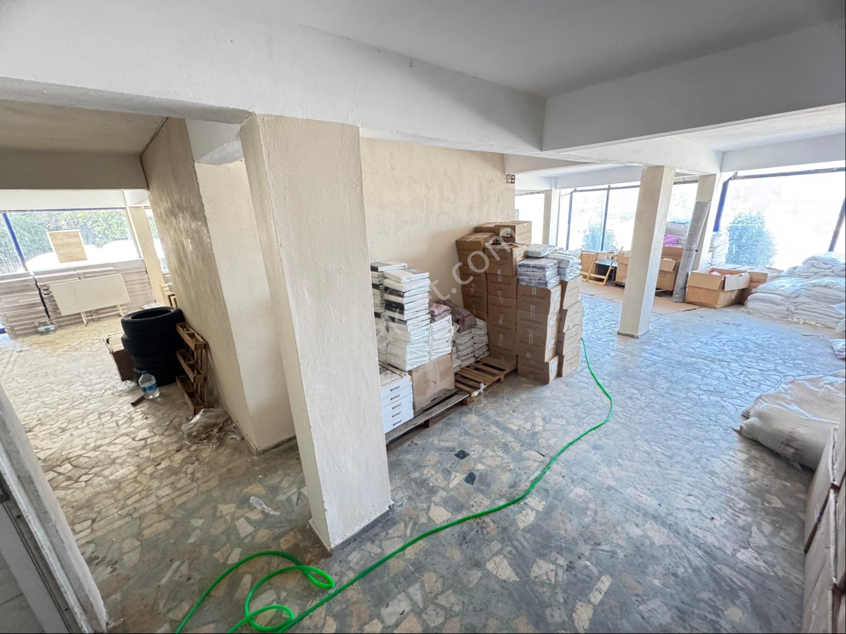 Zaferyapıdan Kiralıkgirişkatdükkan 200m2 Köşebaşı Caddecephe Sanayielektriklisultangaziesentepemahde - Görsel 3