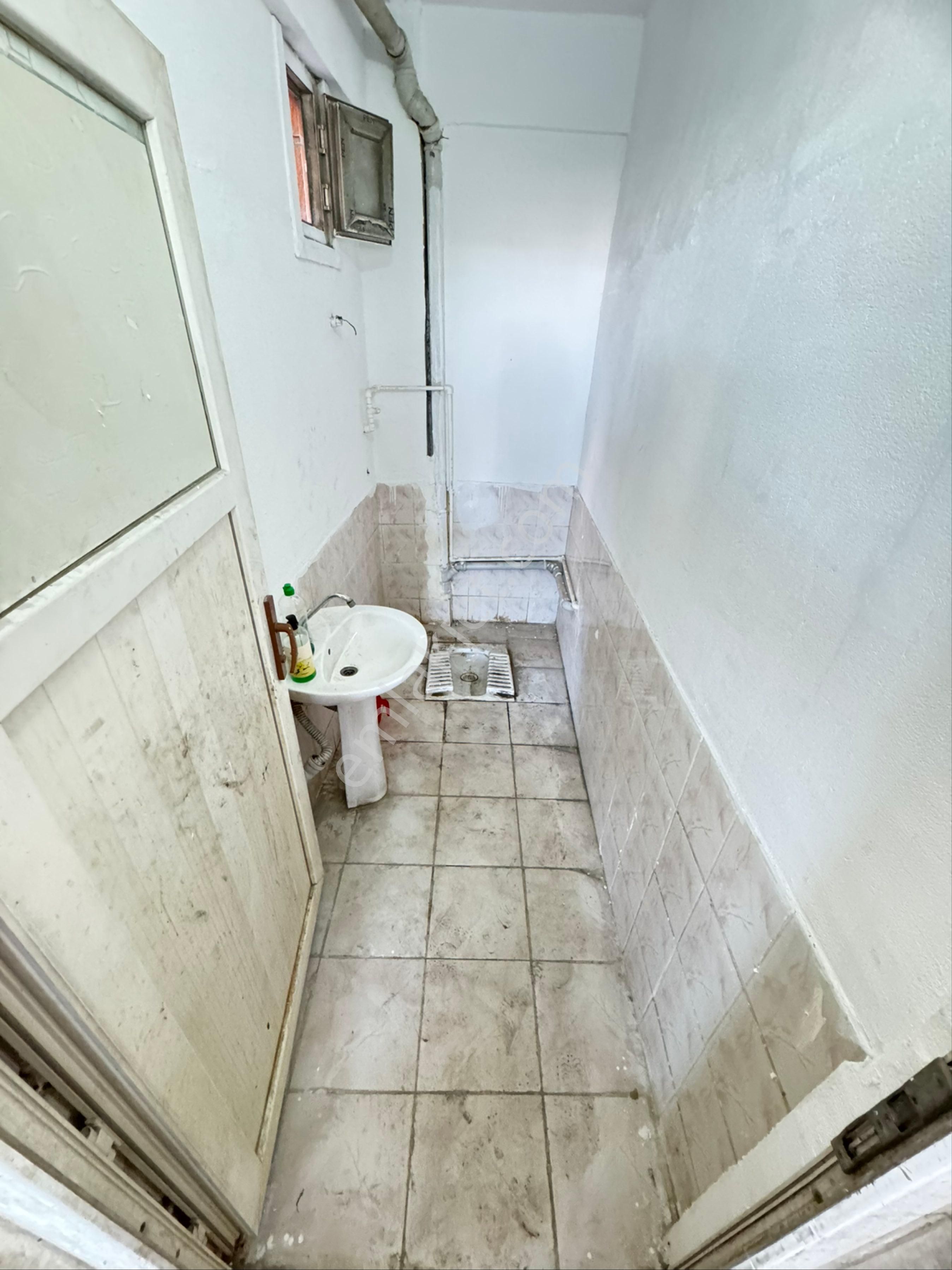 Zaferyapıdan Kiralıkgirişkatdükkan 200m2 Köşebaşı Caddecephe Sanayielektriklisultangaziesentepemahde - Görsel 18