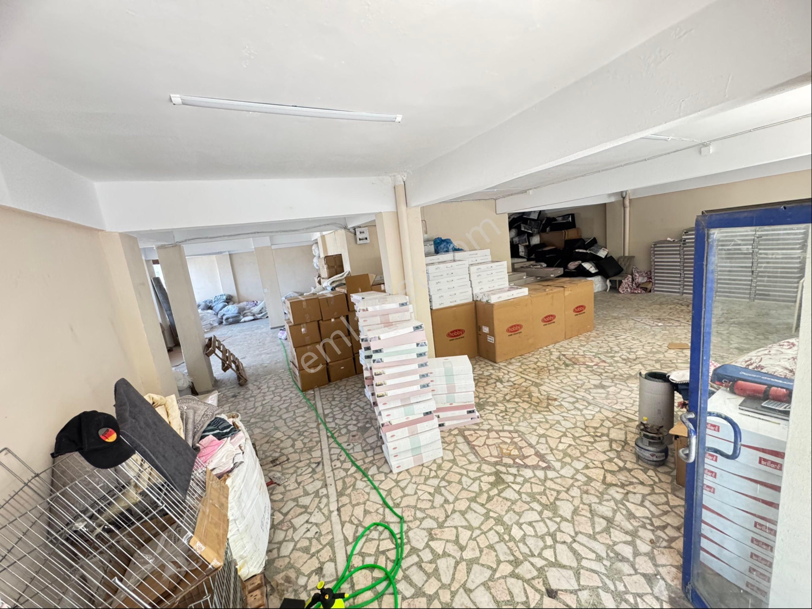 Zaferyapıdan Kiralıkgirişkatdükkan 200m2 Köşebaşı Caddecephe Sanayielektriklisultangaziesentepemahde - Görsel 6