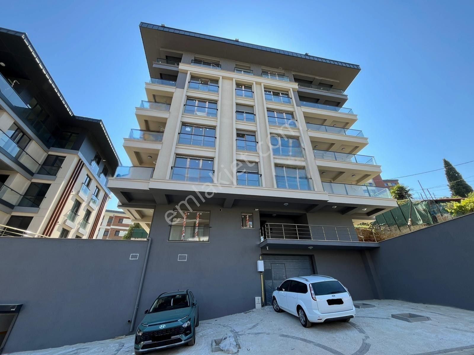 Kandilli De Kapanmaz Boğaz Manzaralı, Kapalı Otoparklı 120m2 3+1