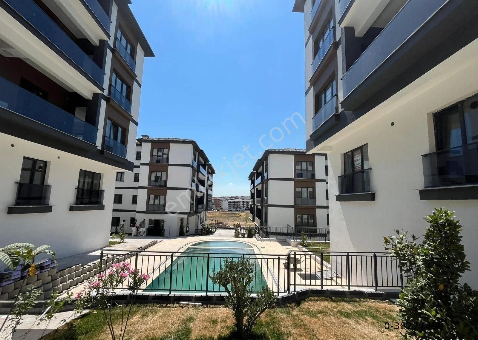 Nexus'tan Zafer Mah'de Lüx Havuzlu Site İçerisinde 3+1 Satılık