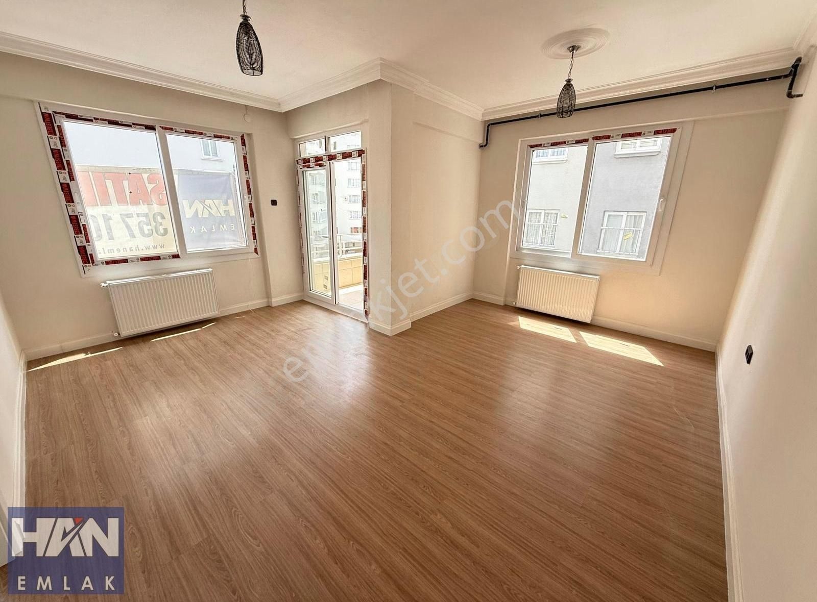 Han Emlak'tan Davultepe De Site İçi D.gazlı Satılık 3+1 Daire