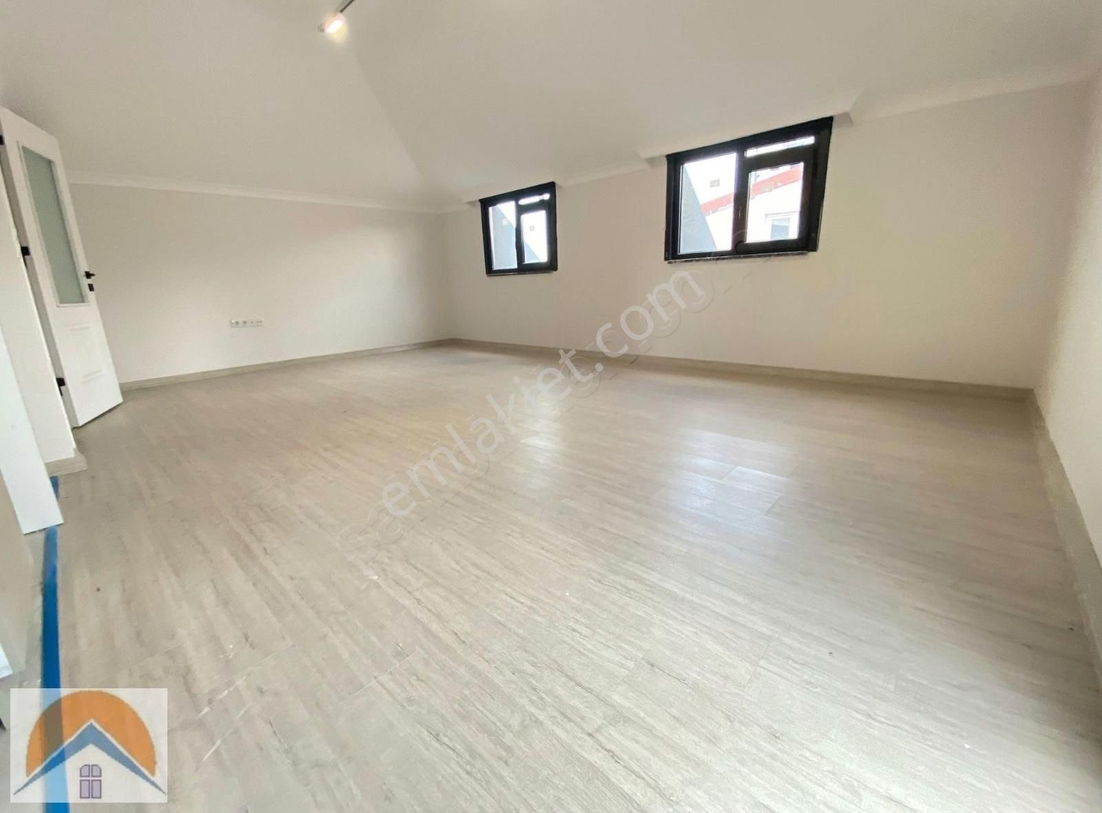 Mimarsinan Mah.sinde 4+1 Çatı Dubleks Yerden Isıtmalı - Görsel 11