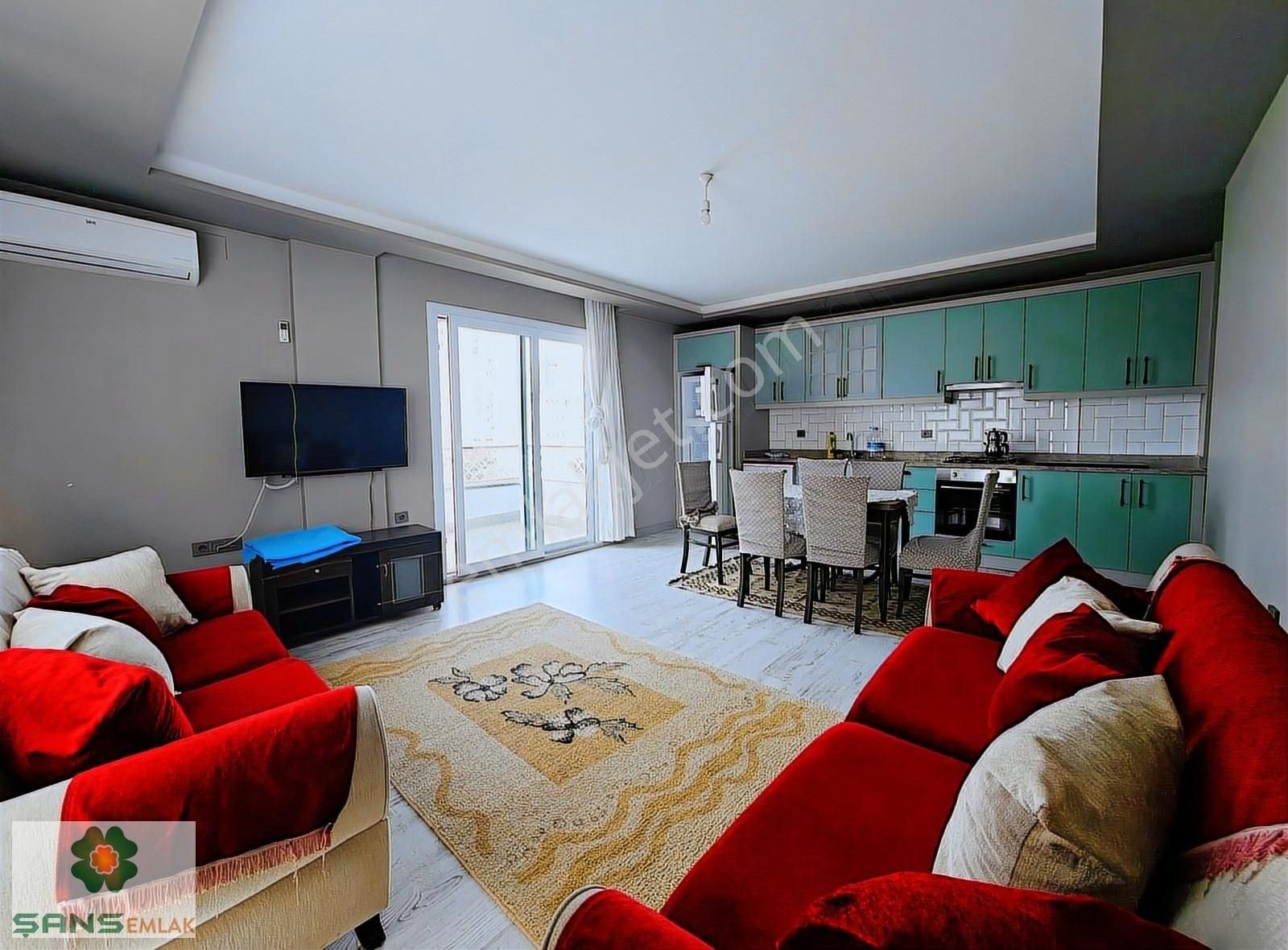 Aşağı Alata'da Full Eşyalı Ara Kat Cepheleri Açık Kiralık 2+1