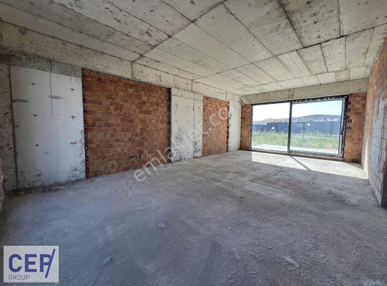 Slimkent Bölgesi'nde Site İçerisinde Villa