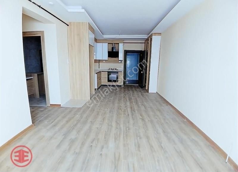 Etimesgut Çarşı _yeni-sıfır_katta Satılık 2+1 Daire