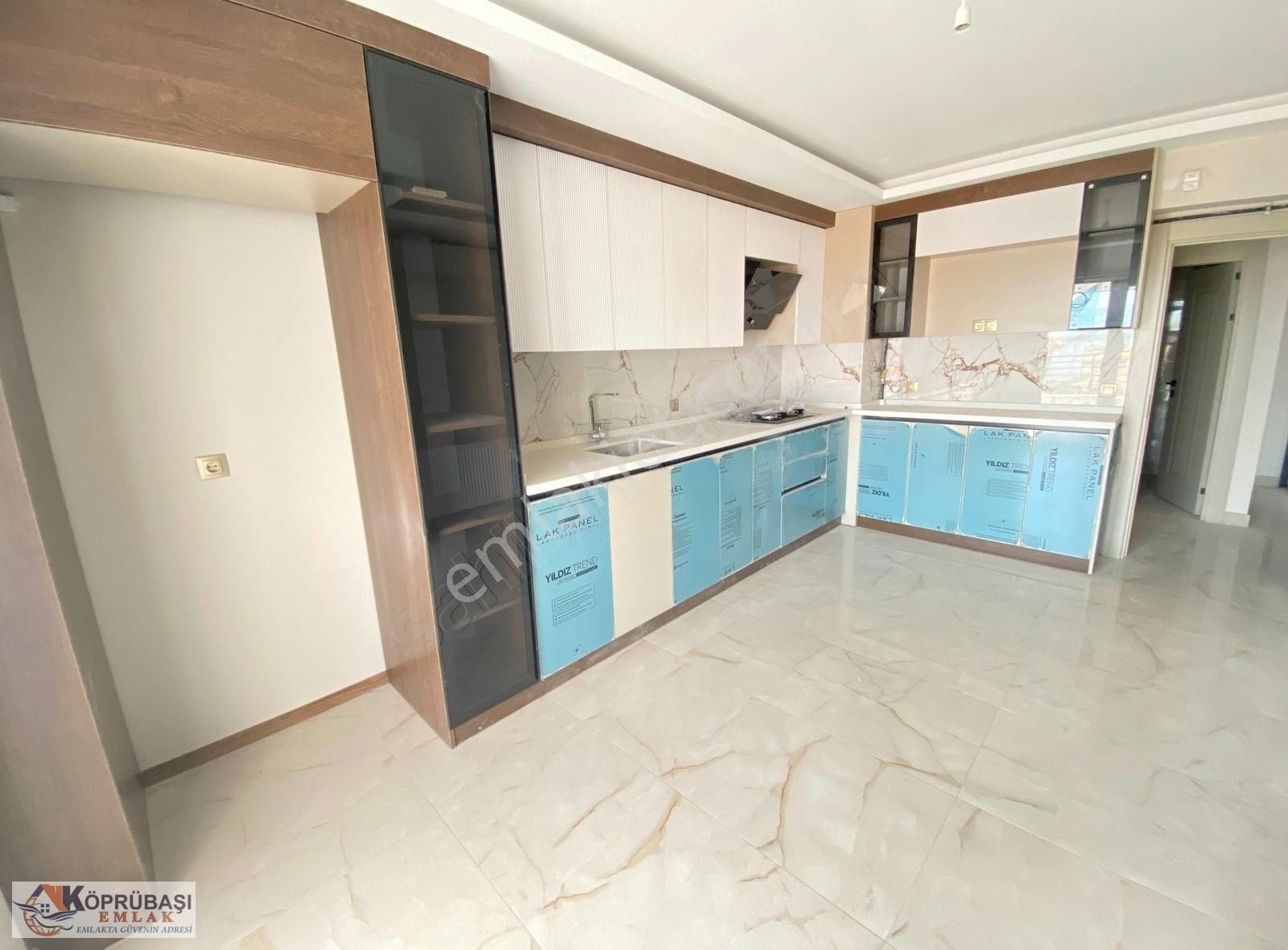 Köprübaşı Emlaktan Atatürk Mah 4+1 Full Yapılı Güney Cephe Daire