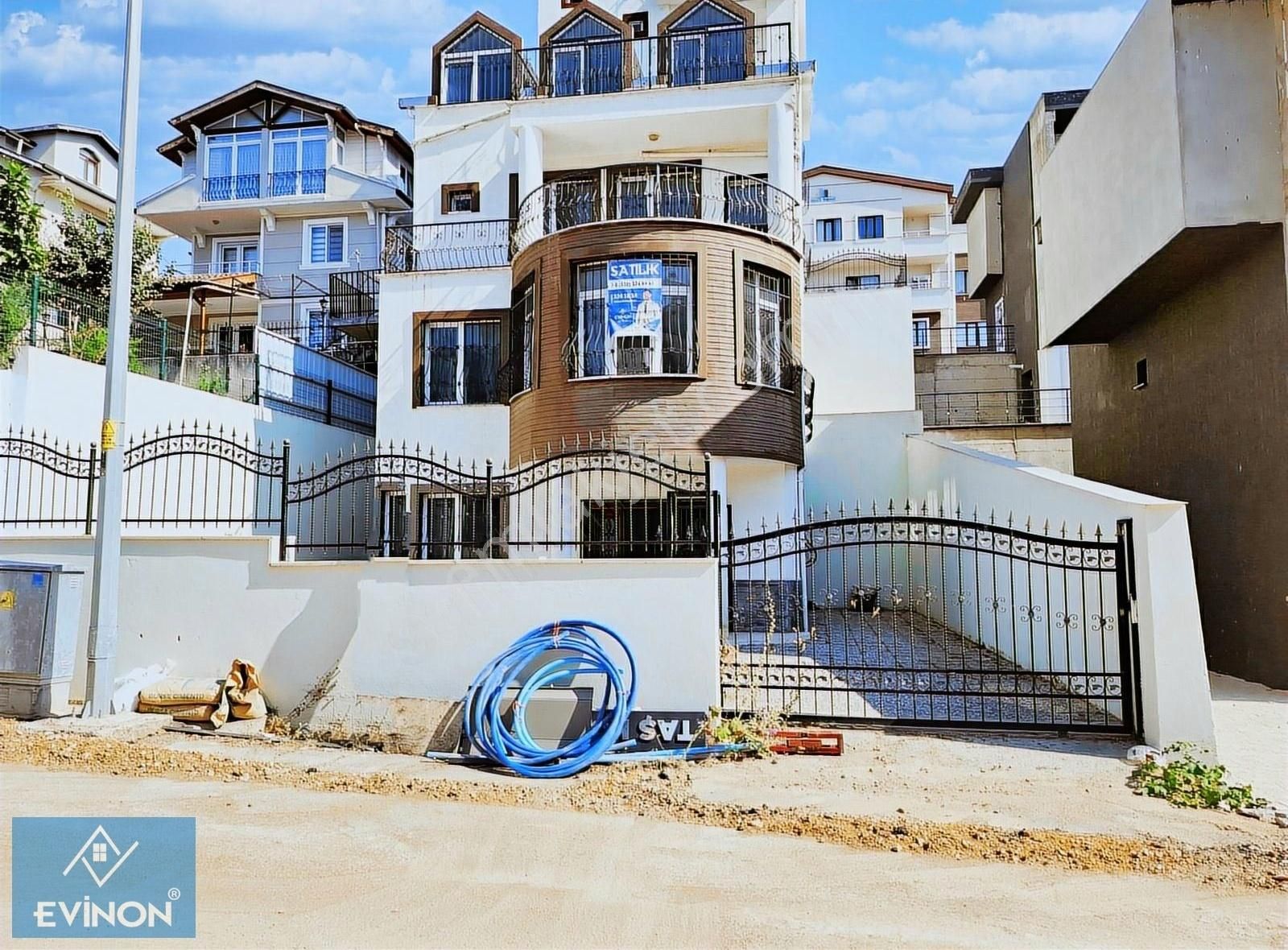 Çalı Gümüşlükte Panoramik Şehir Manzaralı Sıfır Tribleks Villa - Görsel 5