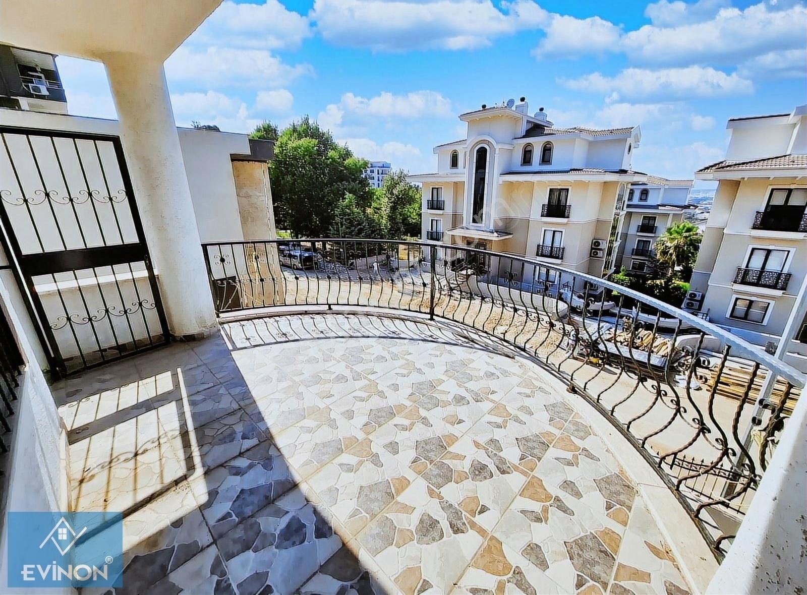 Çalı Gümüşlükte Panoramik Şehir Manzaralı Sıfır Tribleks Villa - Görsel 34