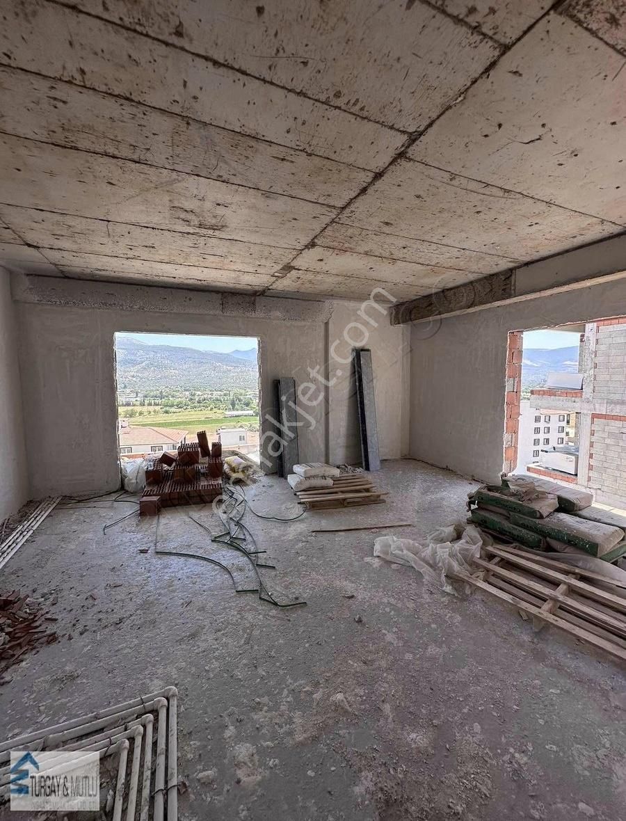 Burgaz Mah. 2+1 Asansörlü, Yerden Isıtmalı Lüx Daire... - Görsel 5