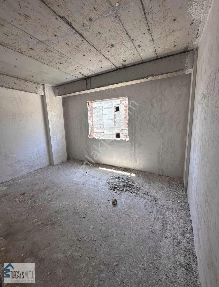 Burgaz Mah. 2+1 Asansörlü, Yerden Isıtmalı Lüx Daire... - Görsel 3