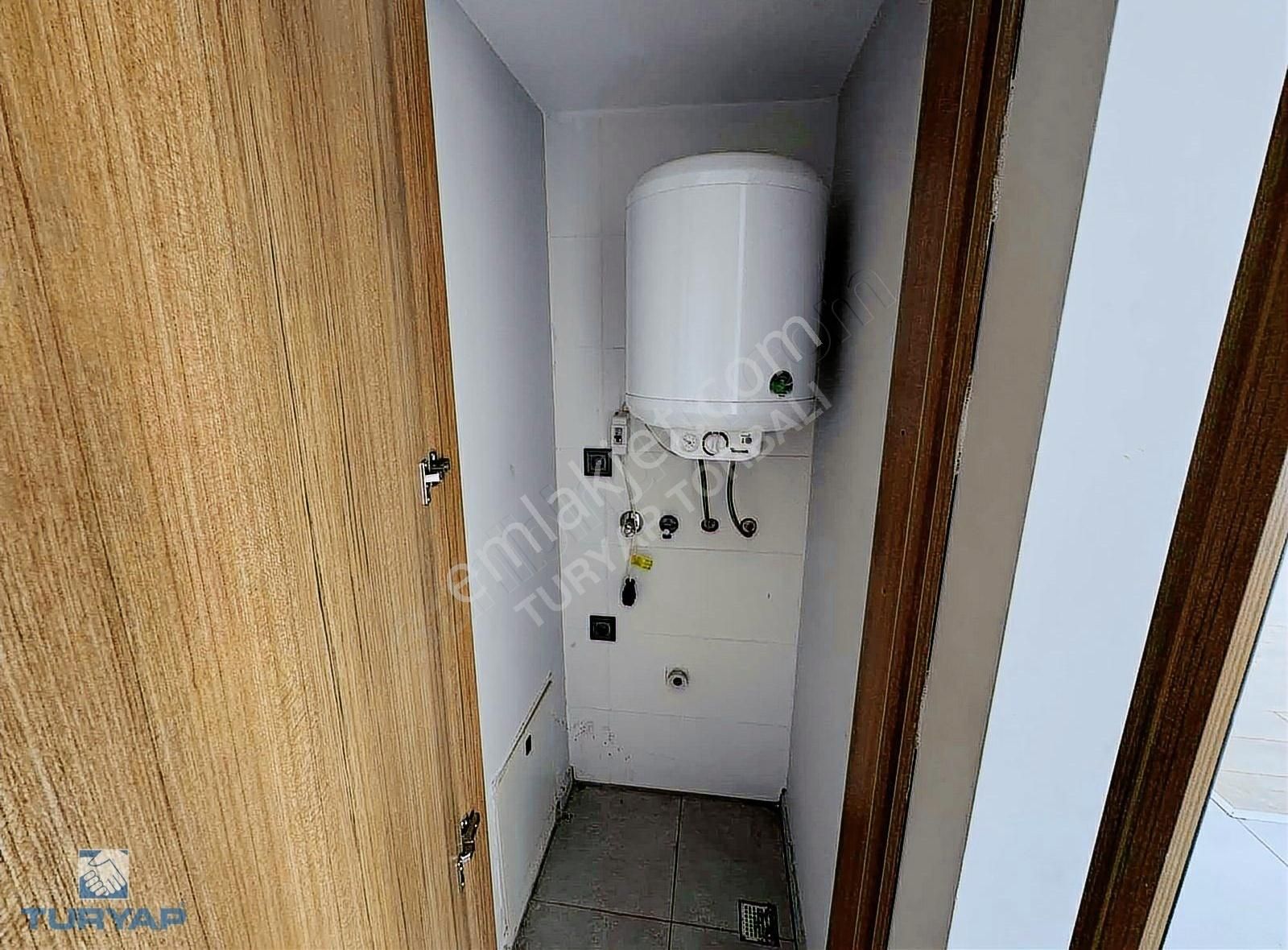 Torbalı Da İzban Yakını Havuzlu Sitede Kiralık 1+1 Kiralık Daire