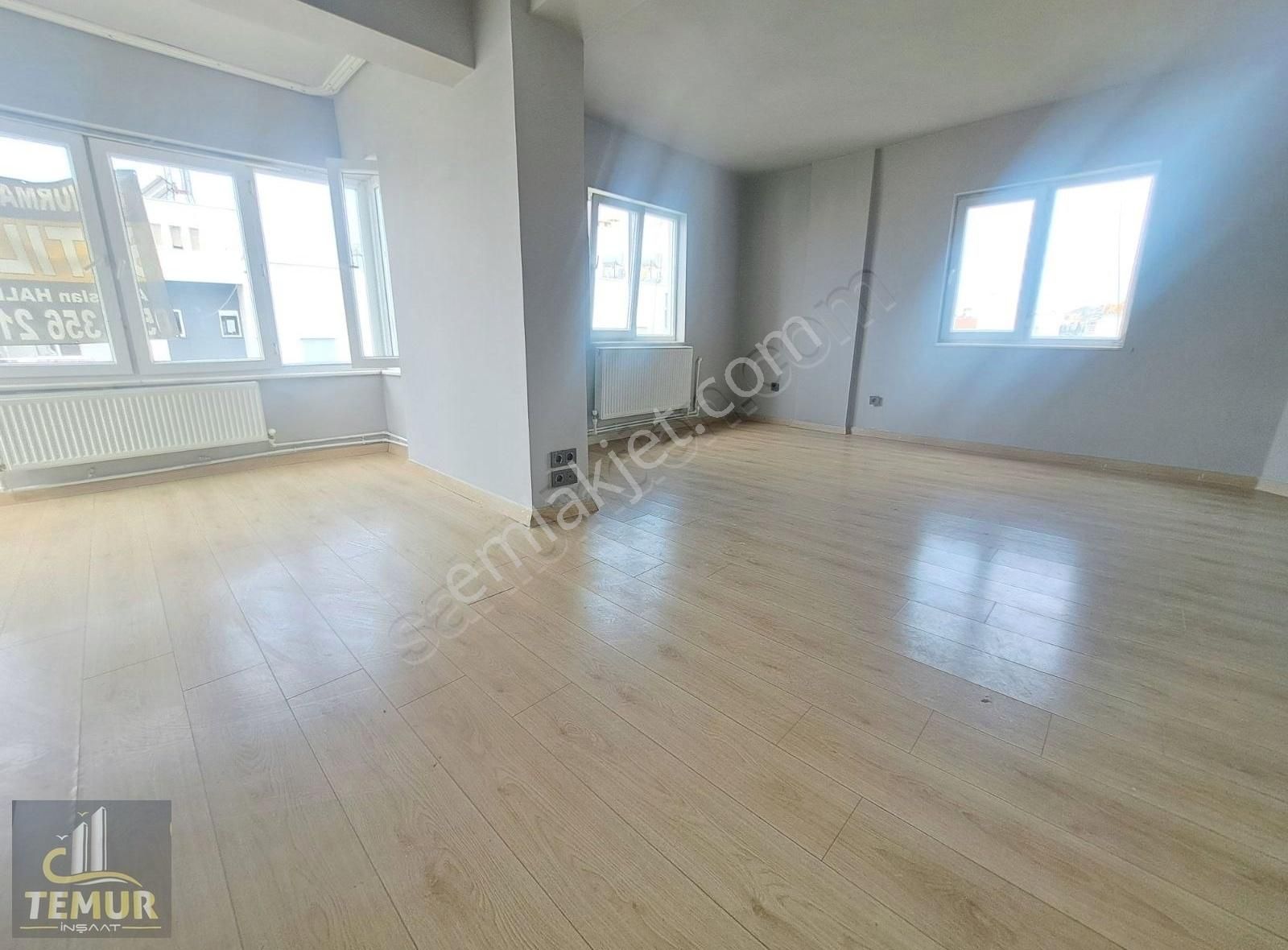 Dokuma Zaferde Uyum Sitesi Doğalgazlı Asansörlü Yapılı 3+1 Daire