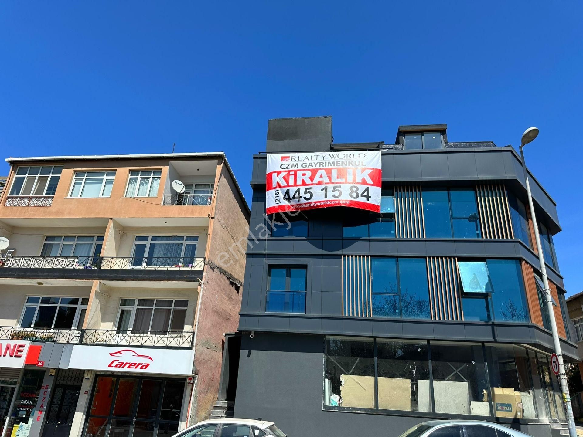 İçerenköy Sıfır İskanlı 230.000 Tl Getirili 520m2 Satılık Bina