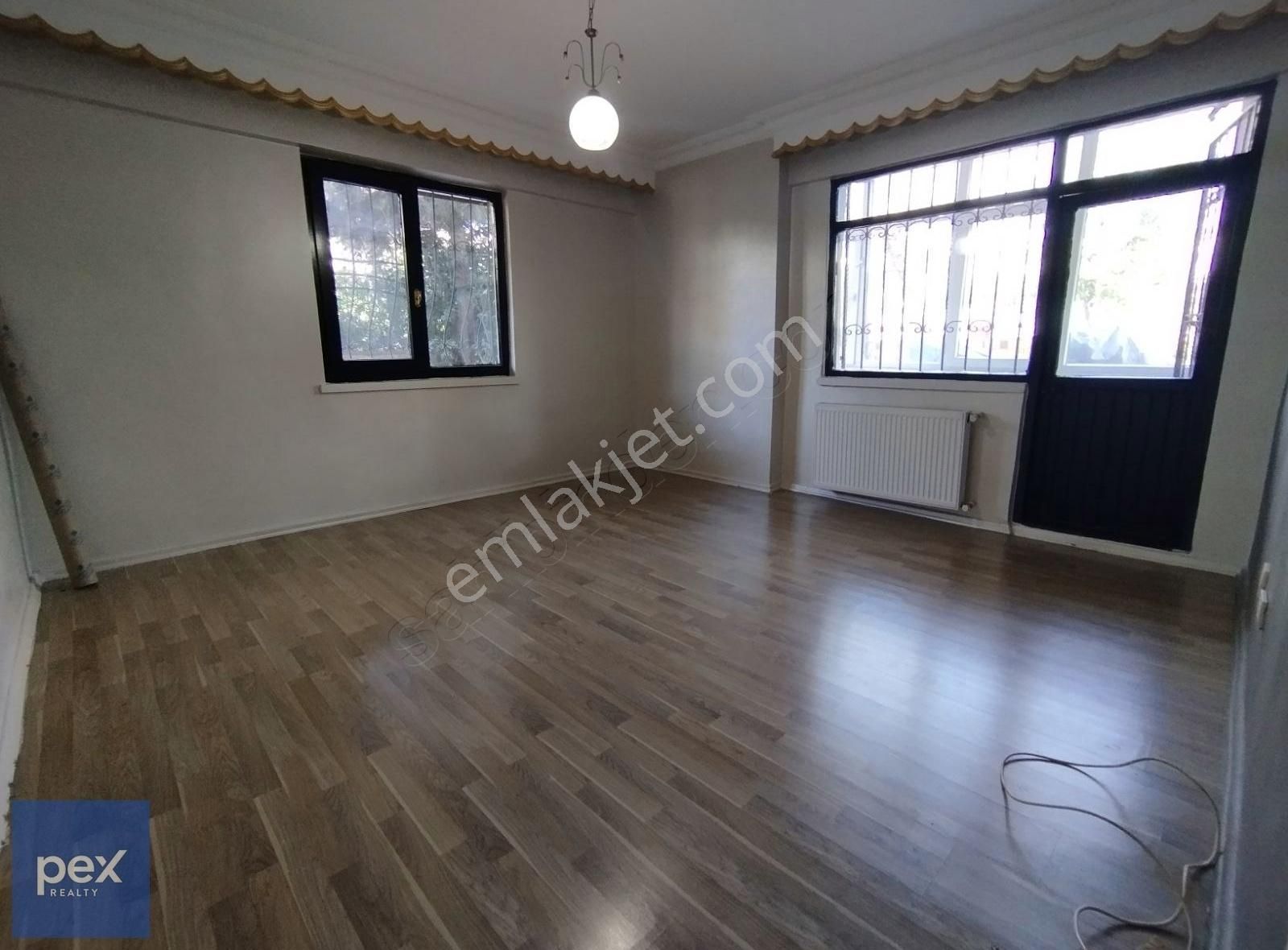 Battal Gazi Mhl 2+1 Site İçersinde Kiralık Daire