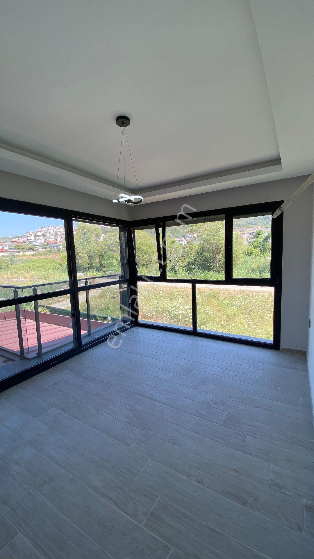 Kuşadası Guzelcamlıda Tek Müstakil Özel Havuzlu 4+1 Villa - Görsel 18