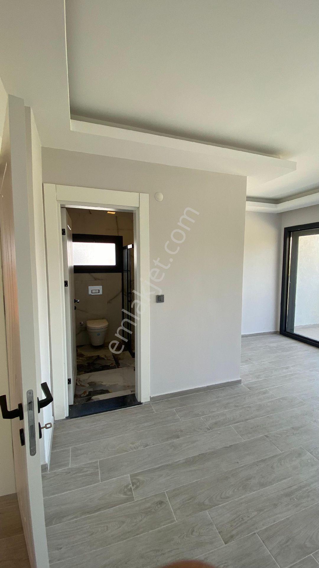 Kuşadası Guzelcamlıda Tek Müstakil Özel Havuzlu 4+1 Villa - Görsel 16