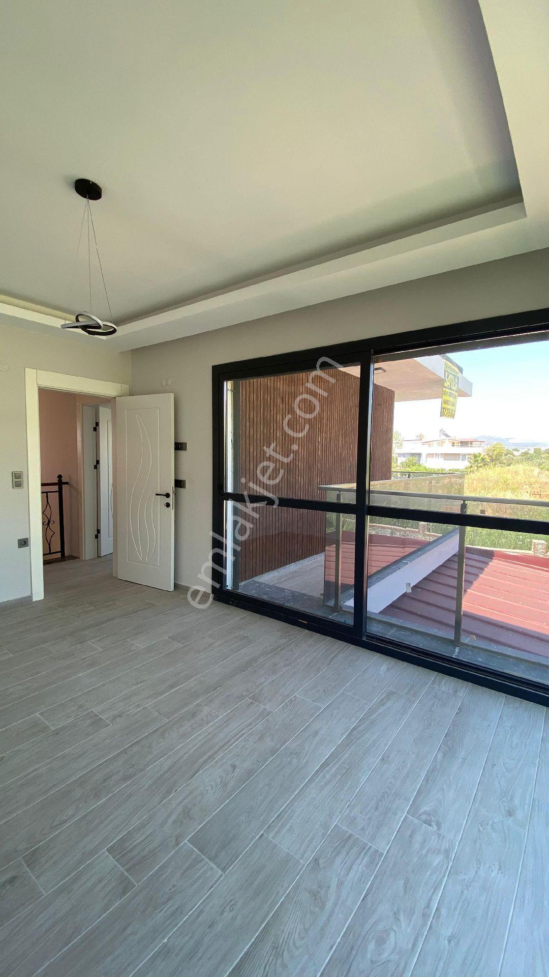 Kuşadası Guzelcamlıda Tek Müstakil Özel Havuzlu 4+1 Villa - Görsel 13