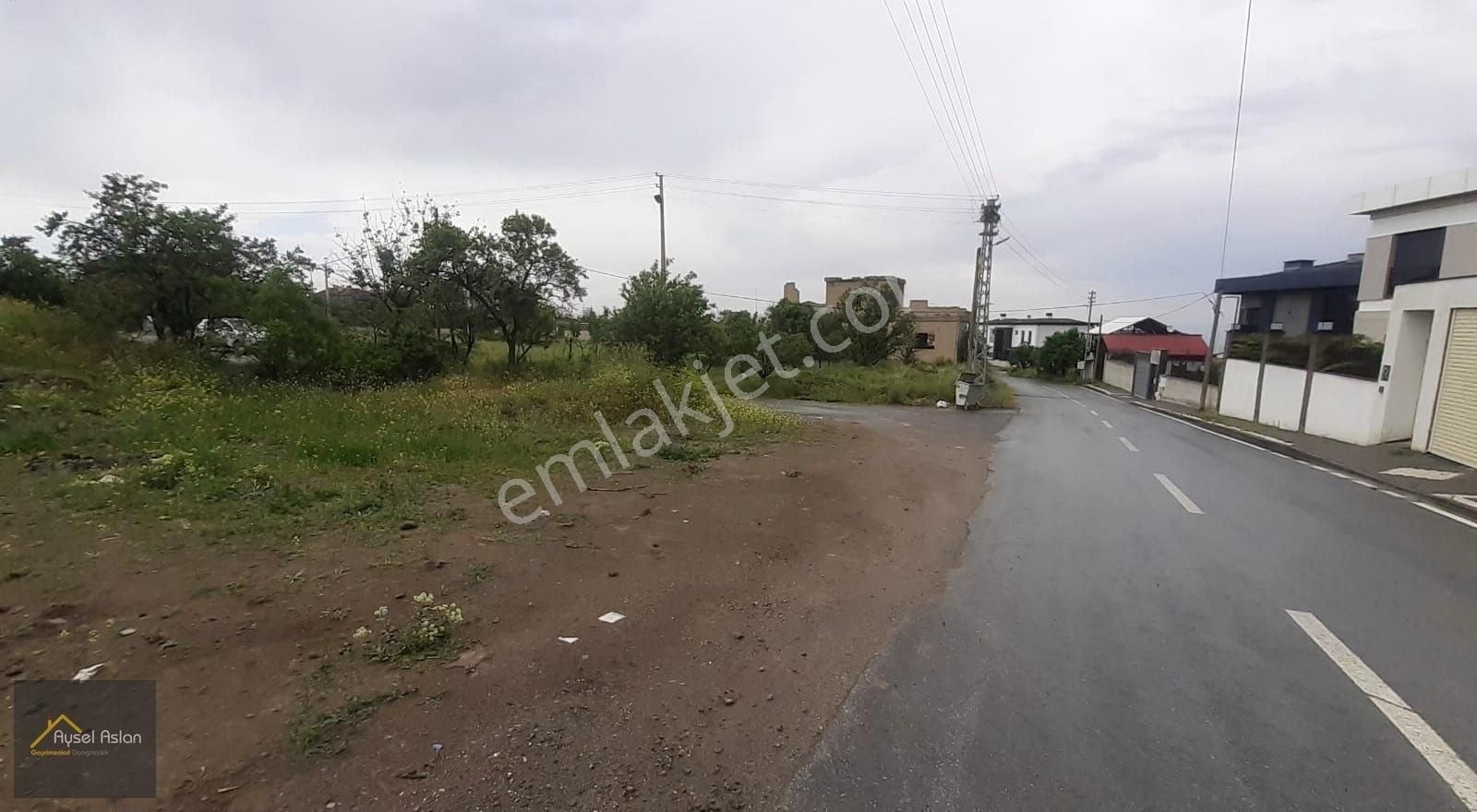 Erenköy'de 1560 M2 Tek Tapu Satılık Arsa
