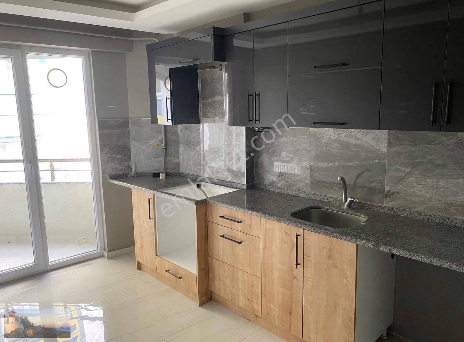 Alpaslan Emlaktan 3+1 Arakat 3 Yıllık Asansörlü 106m2 Daire