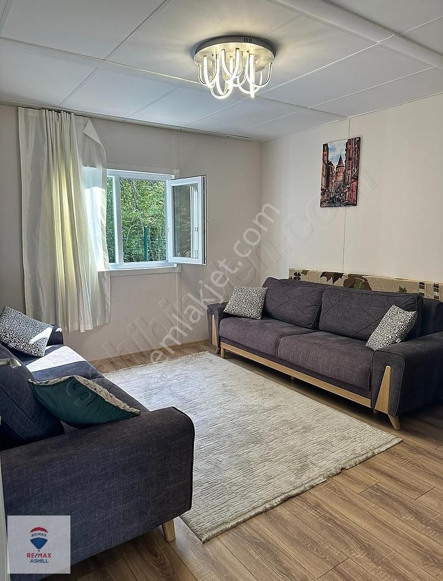 Ashill'den 3628 M2 İçerisinde Her Şey Hazır Satılık Ev Ve Arsası