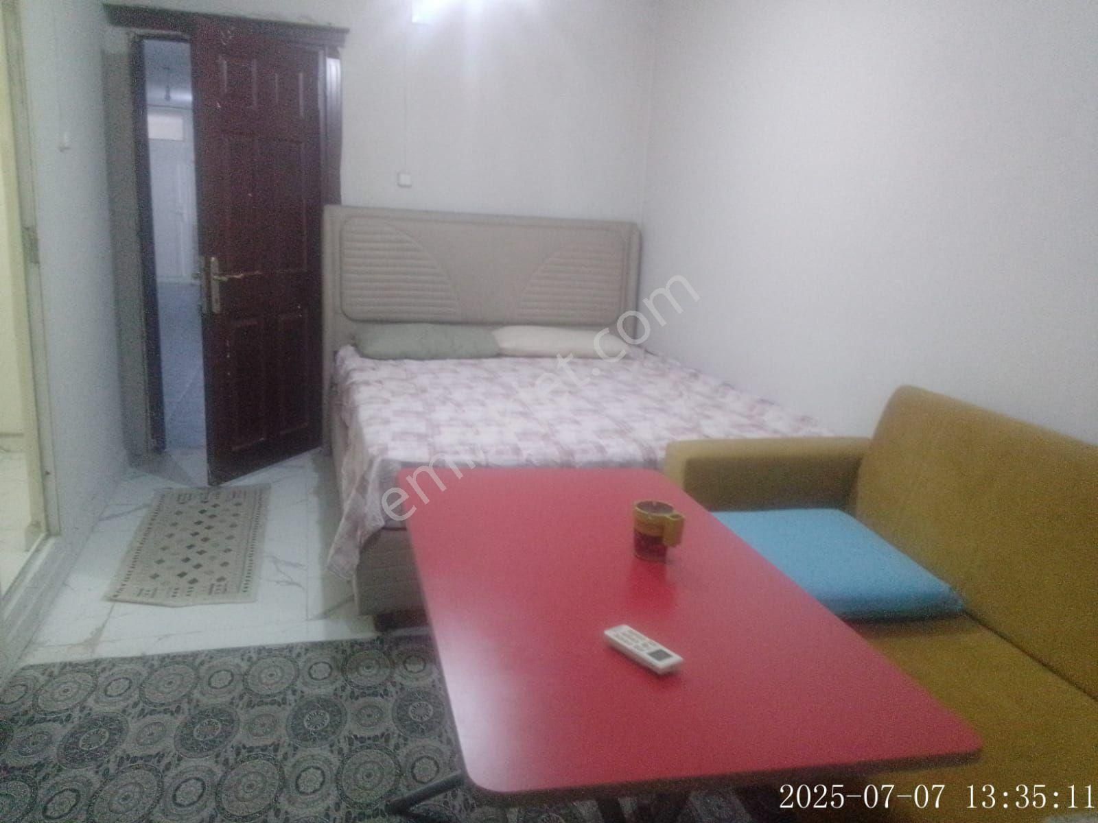 Çarsi Merkez De Eşyalı Stüdyo Daire Çakmak Caddesi