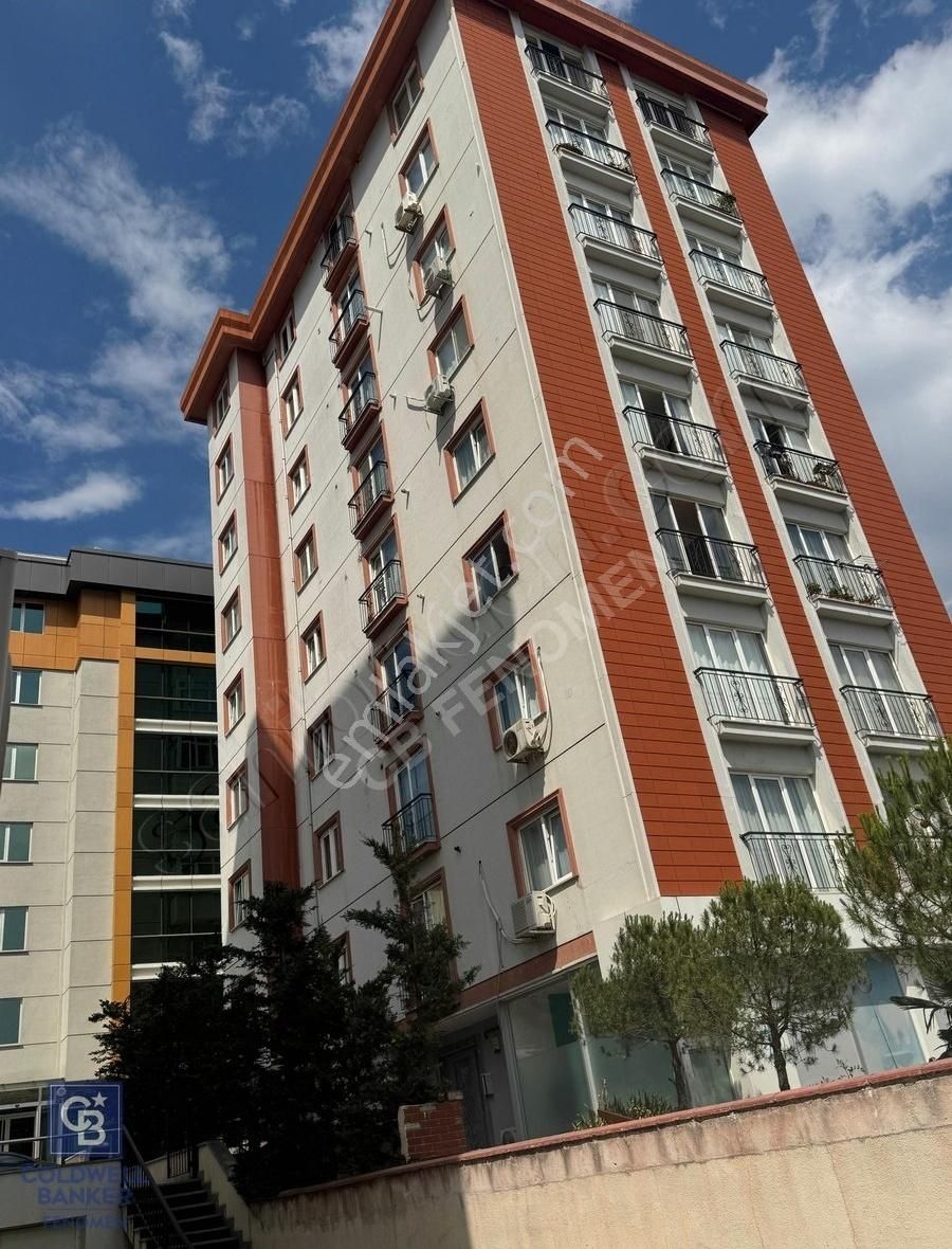 Küçükbakkalköy-2+1/önüaçık,tam Merkezi/açık Ve Kapalı Otoparklı