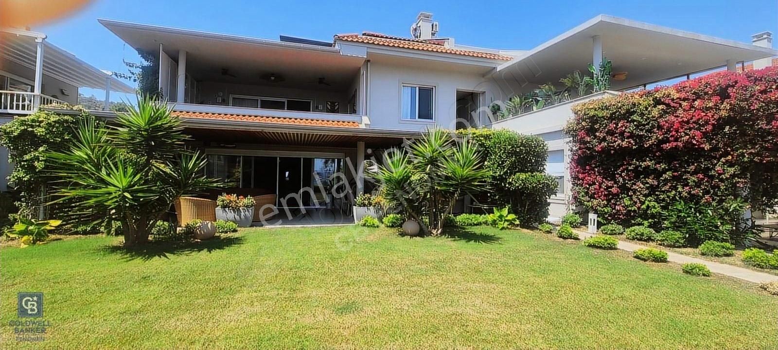 Safir'de Denize Sıfır 4+1 Bahçe Katı Özel Yapım Müstakil Havuzlu