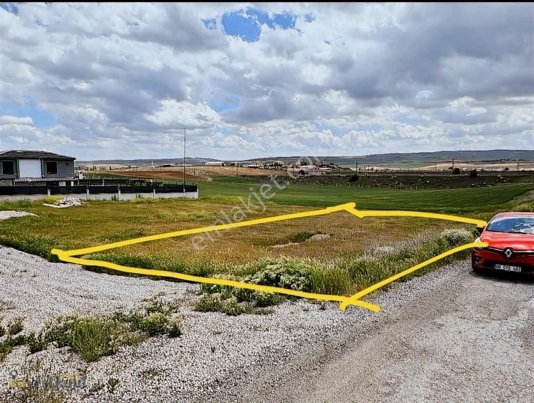 Hacıtuğrul'da Köşe Villa Parseli ( Araç Takaslı )