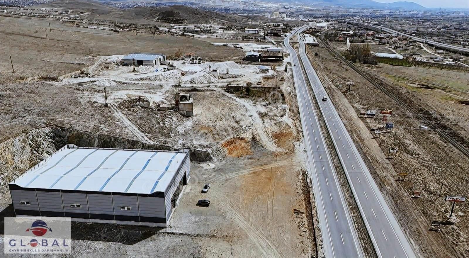Globalden Niğde Kayseri Yolu Üzeri Kiralık 1550 Mt2 Kapalı Alan - Görsel 2