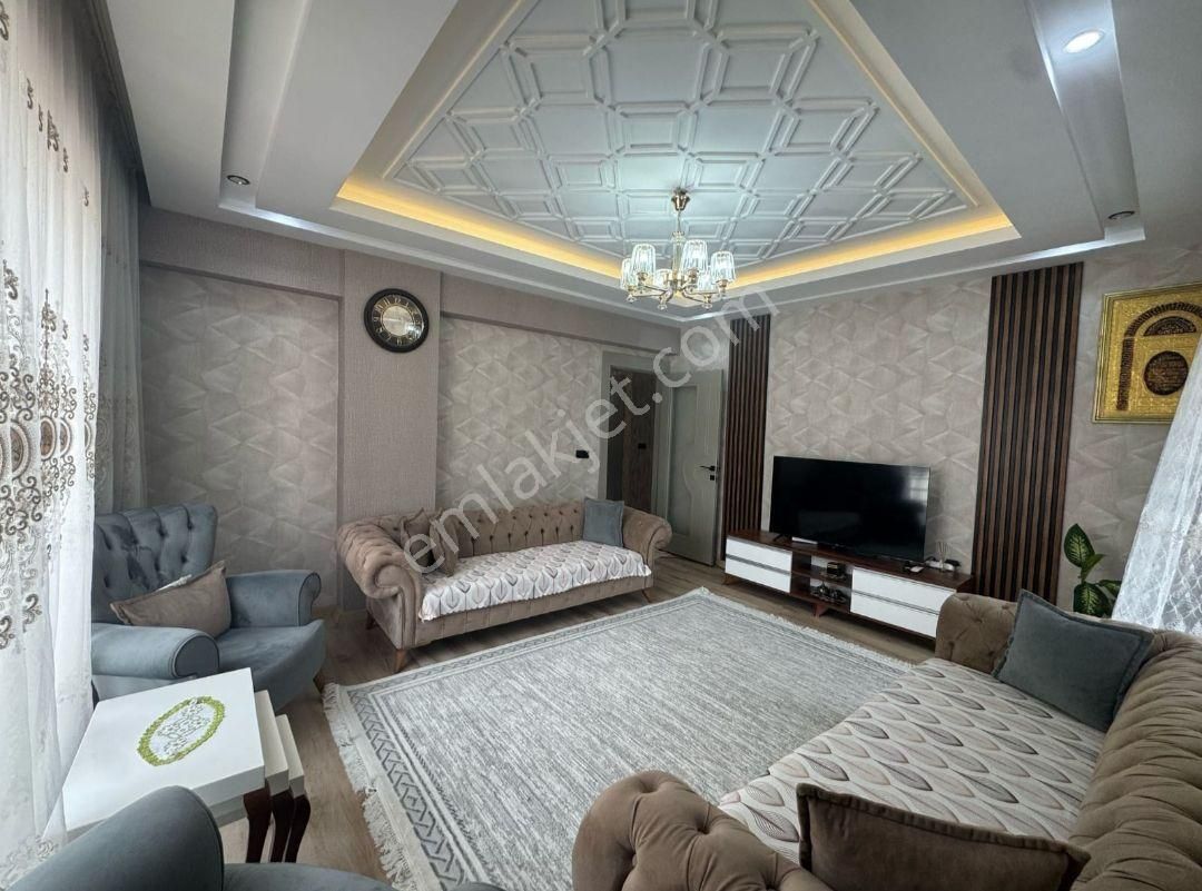 Karacaahmetde 3+1 Satılık Mükemmel Daire