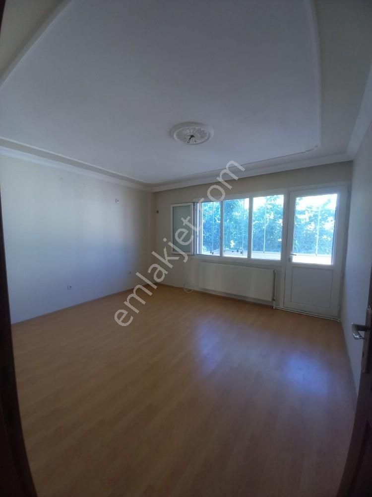 Akıncılar Mah. Akdoğan Caddesinde İzban Yakını 2+1 Kiralık Daire