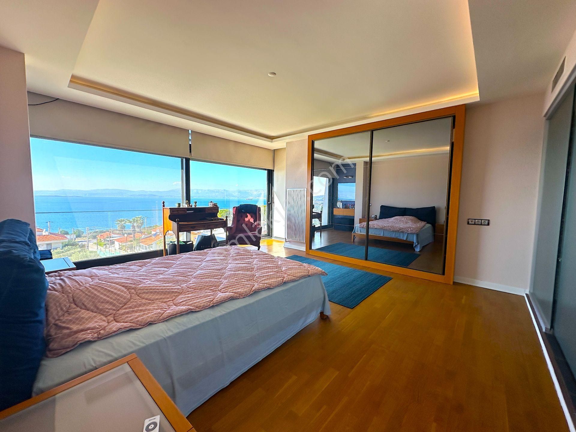 Çesme Çiftlikköy 1500 M2 Arazi Üzerinde Full Deniz Manzaralı Satılık Ultra Lüks Tripleks Malikane - Görsel 17