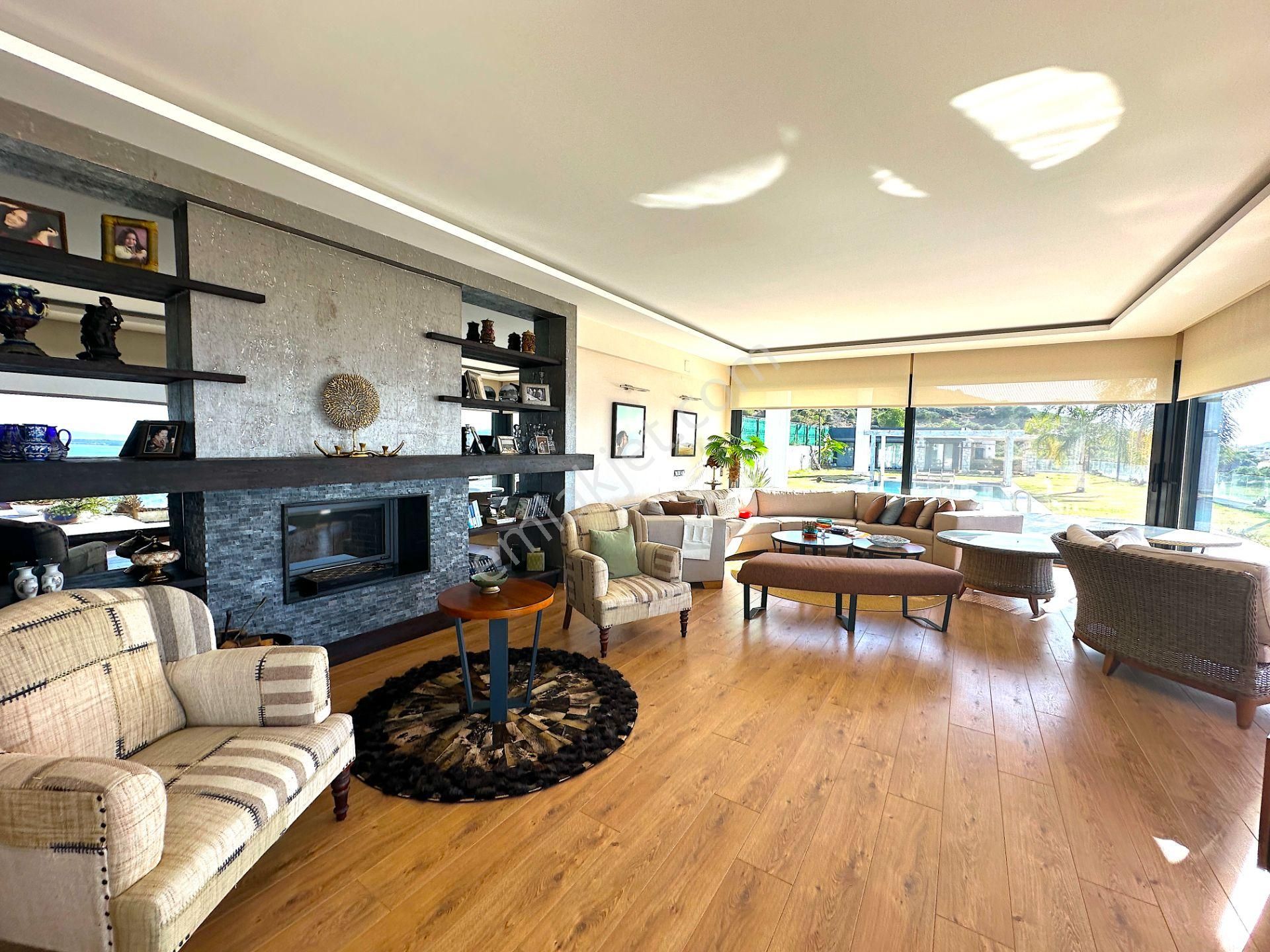 Çesme Çiftlikköy 1500 M2 Arazi Üzerinde Full Deniz Manzaralı Satılık Ultra Lüks Tripleks Malikane - Görsel 11