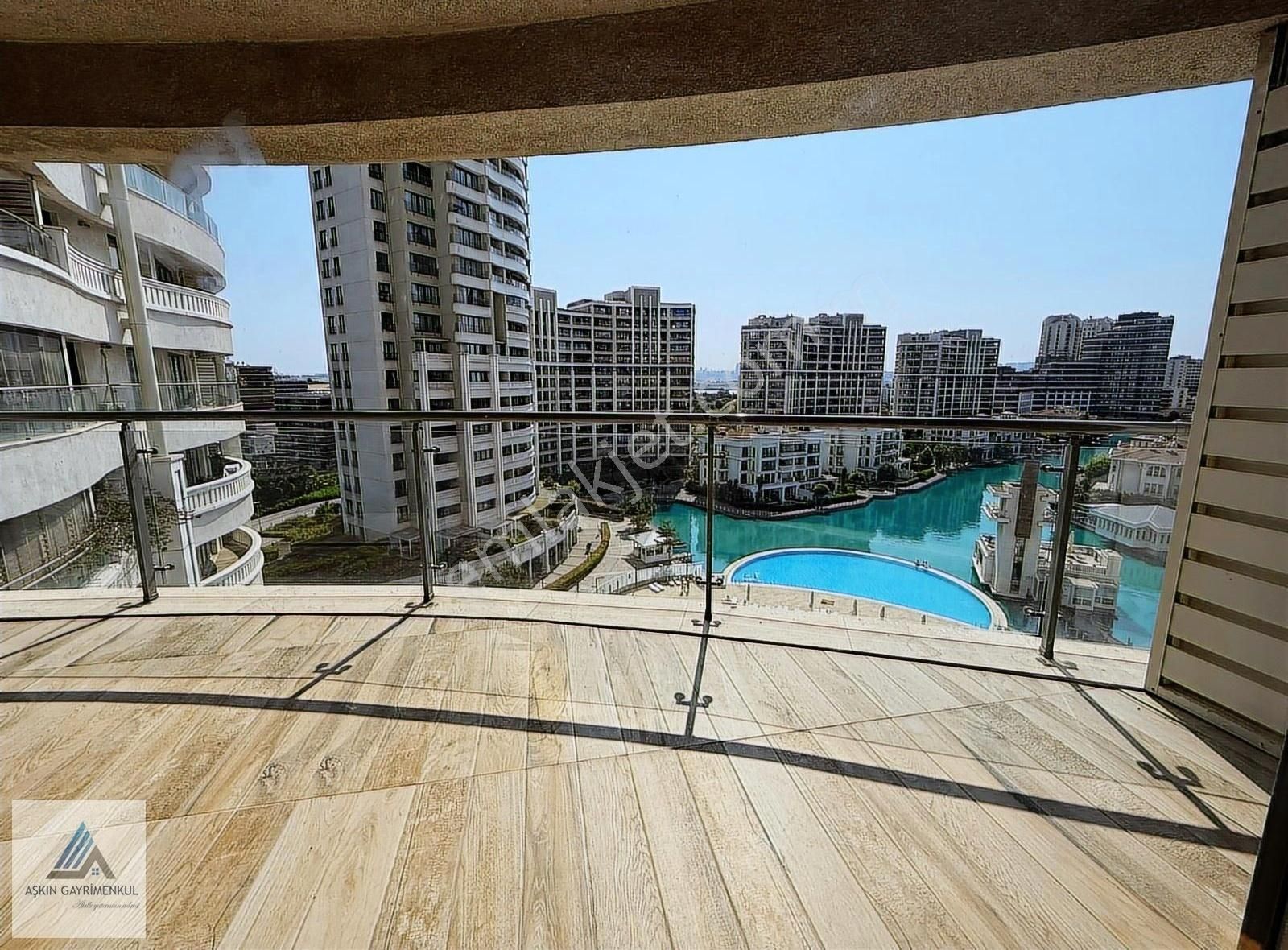 İstanbul Sarayları 3+1 Satılık Anahtar Teslim 178m2 Manzaralı