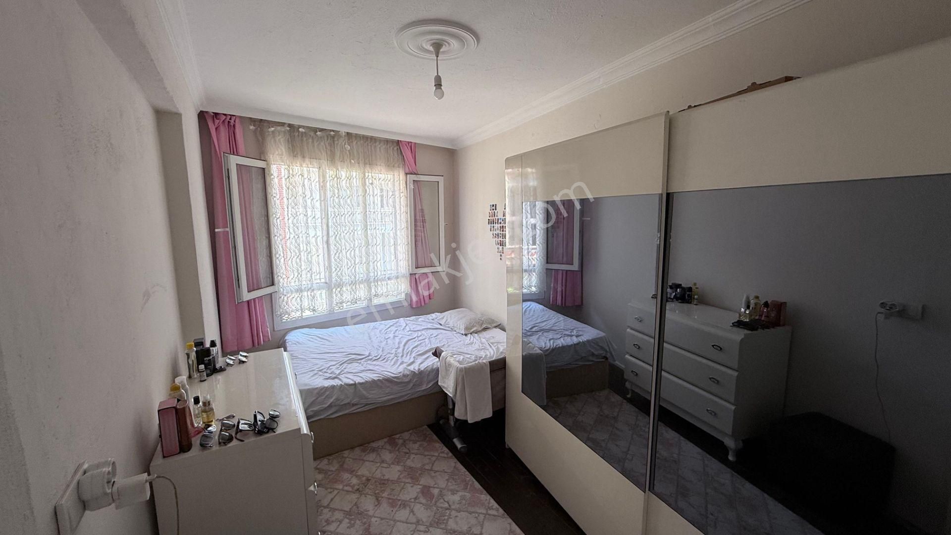 Karabağlar Bozyaka Sarıyer Mah. Komple Satılık Bina - Görsel 8