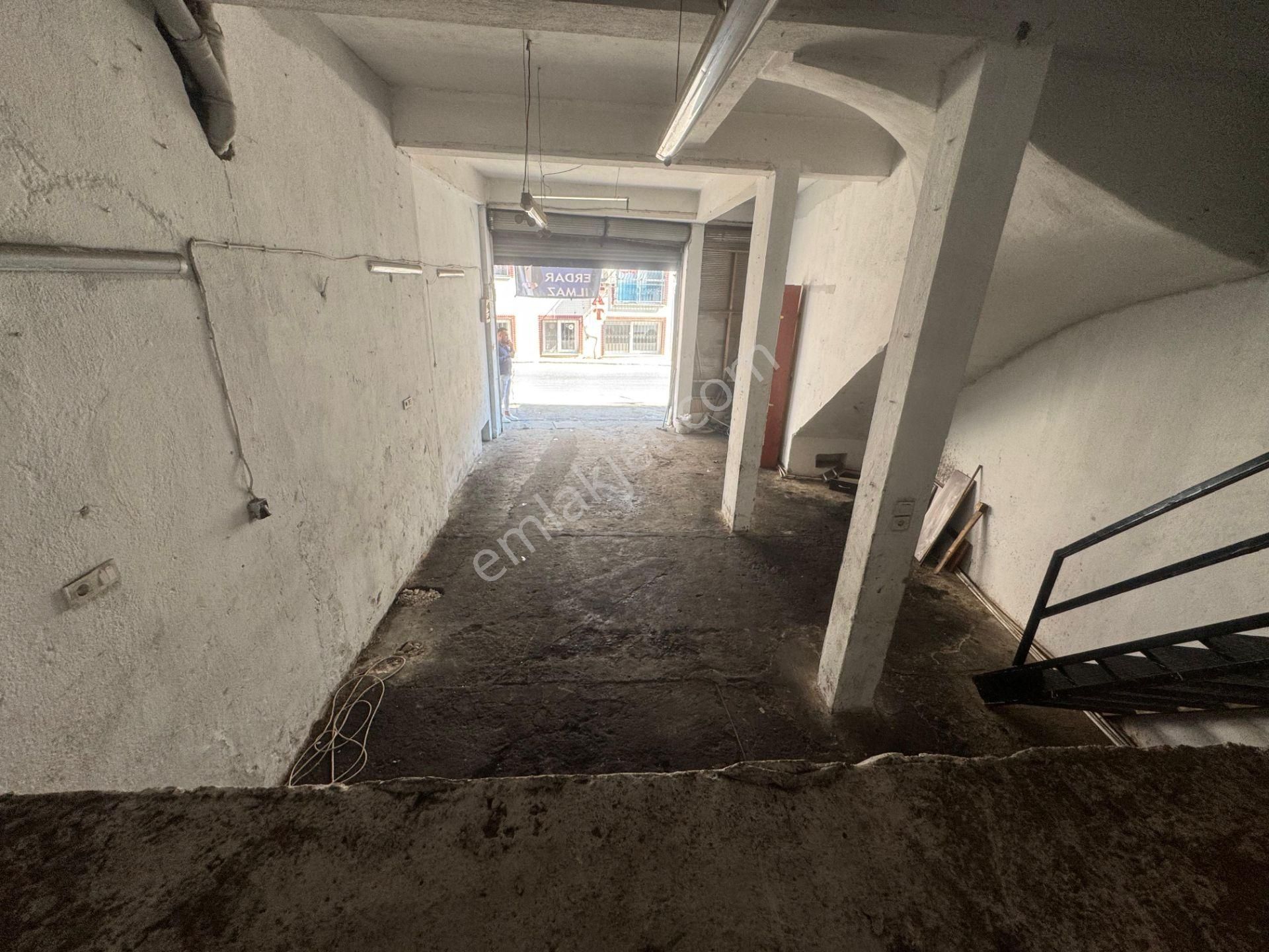 Karabağlar Bozyaka Sarıyer Mah. Komple Satılık Bina - Görsel 14