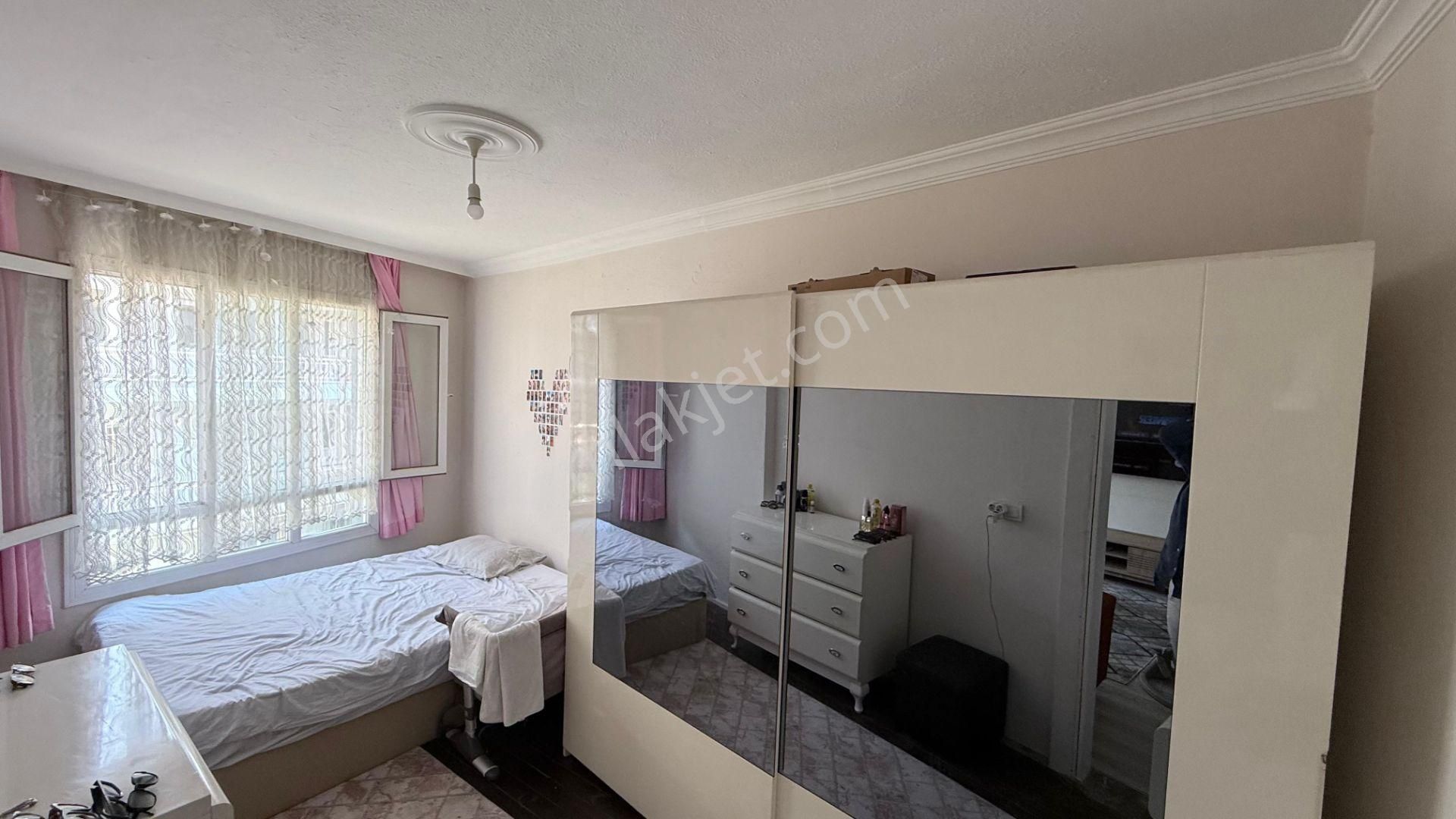 Karabağlar Bozyaka Sarıyer Mah. Komple Satılık Bina - Görsel 6