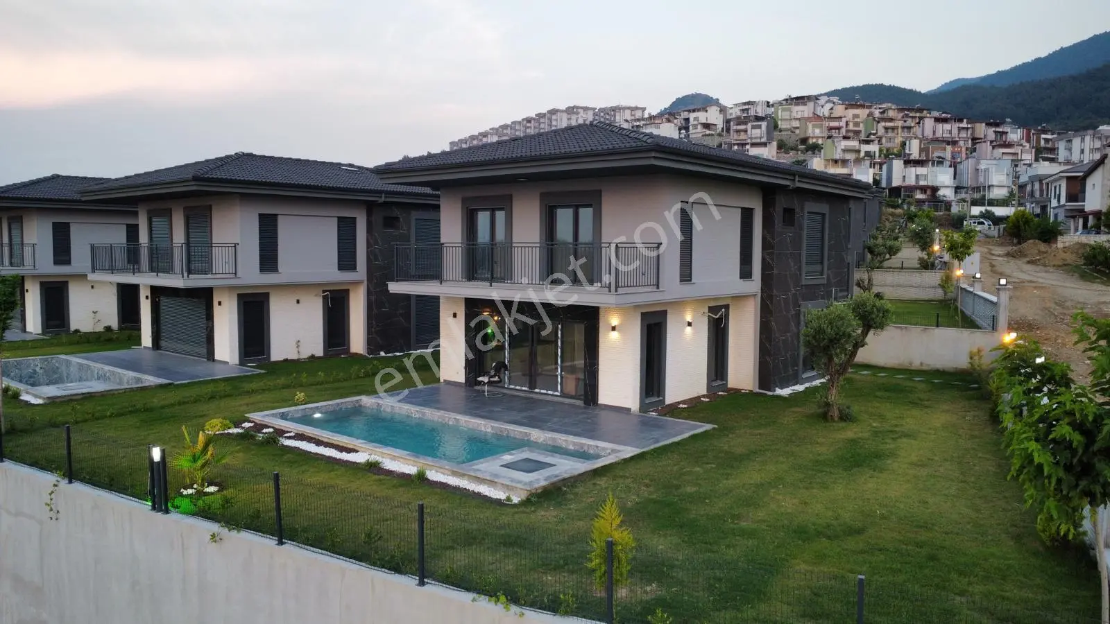 Kuşadası Güzelçamlıda Deniz Manzaralı Lüx 4+1 Fırsatı - Görsel 3